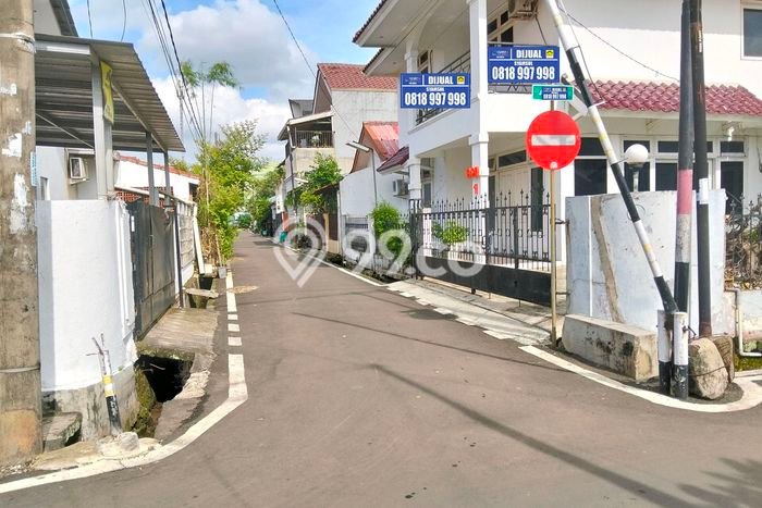 Hunian Nyaman Asri 5 KT Siap Huni di Bintaro Tangerang Selatan Hunian Nyaman Asri 5 KT Siap Huni di Bintaro Tangerang Selatan
