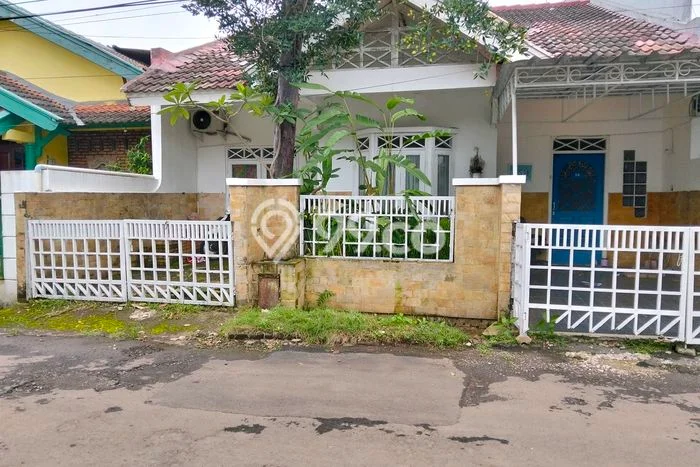 Rumah Minimalis 5 KT di Bintaro Tangerang Selatan Unfurnished Rumah Minimalis 5 KT di Bintaro Tangerang Selatan Unfurnished