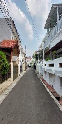 Jarang Ada! Tanah di Tebet Punya Luas 137m2 SHM Jarang Ada! Tanah di Tebet Punya Luas 137m2 SHM