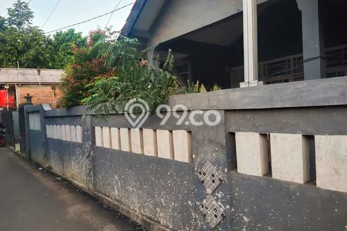 For Sale Rumah 4 Kamar Lokasi Strategis Bagus dan Strategis di Beji For Sale Rumah 4 Kamar Lokasi Strategis Bagus dan Strategis di Beji