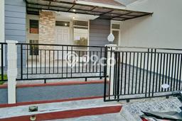 Rumah Nyaman dengan 4 Kamar Tidur di Kawasan Jombang, Cilegon Rumah Nyaman dengan 4 Kamar Tidur di Kawasan Jombang, Cilegon