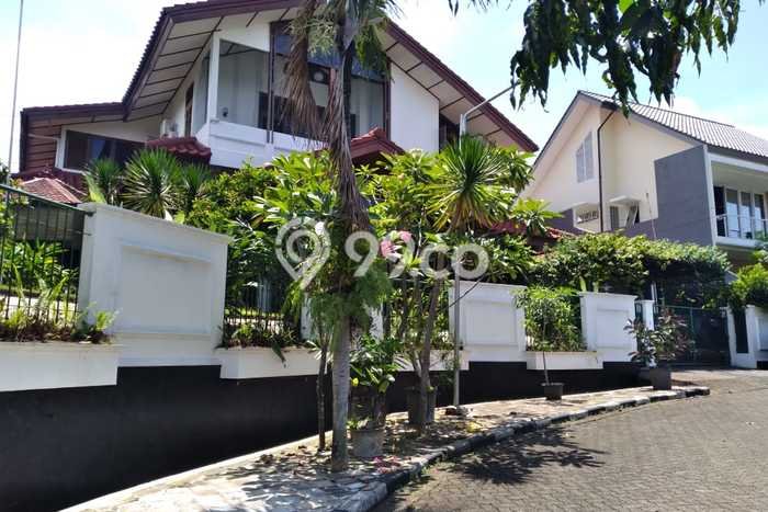 Rumah Luxury Modern Tanpa Renovasi di Cinere Jakarta Selatan Rumah Luxury Modern Tanpa Renovasi di Cinere Jakarta Selatan