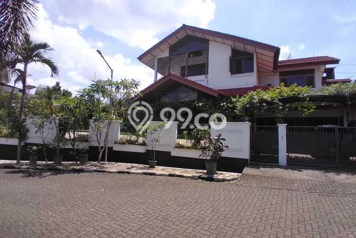 Rumah Luxury Modern Tanpa Renovasi di Cinere Jakarta Selatan Rumah Luxury Modern Tanpa Renovasi di Cinere Jakarta Selatan
