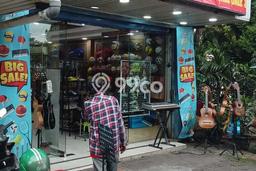 Disewakan Ruko di Kawasan Ramai Pasar Baru Luas 210m2 Disewakan Ruko di Kawasan Ramai Pasar Baru Luas 210m2