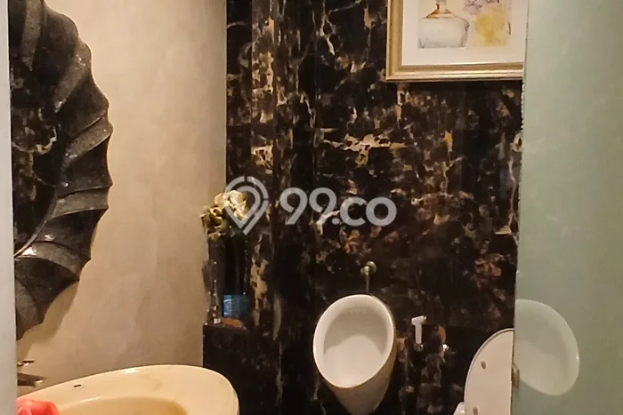 Unit Ruko Dijual di Jakarta Selatan LT 139m2 & LB 418m2 Unit Ruko Dijual di Jakarta Selatan LT 139m2 & LB 418m2
