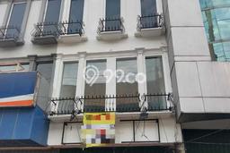 FOR RENT! Ruko di Fatmawati Cocok untuk Bisnis 240m2 FOR RENT! Ruko di Fatmawati Cocok untuk Bisnis 240m2