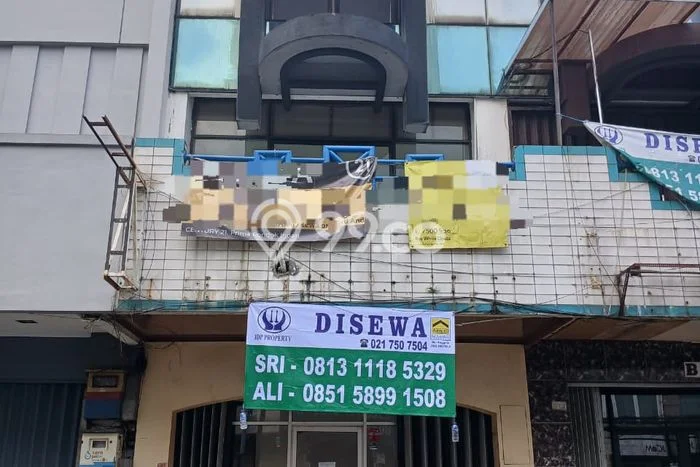 Ruko Disewa di Jakarta Selatan dengan LB 202m2 Area Komersial Ramai Ruko Disewa di Jakarta Selatan dengan LB 202m2 Area Komersial Ramai