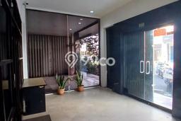 Ruko Disewa di Jakarta Selatan dengan LB 144m2 Area Komersial Ramai Ruko Disewa di Jakarta Selatan dengan LB 144m2 Area Komersial Ramai