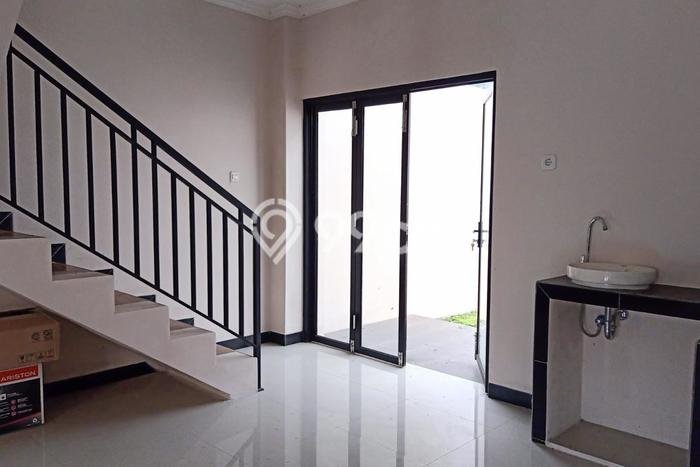 HARGA TERBAIK! Rumah Berkualitas area Pondok Benda, Luas 90m² Bangunan 95m² HARGA TERBAIK! Rumah Berkualitas area Pondok Benda, Luas 90m² Bangunan 95m²