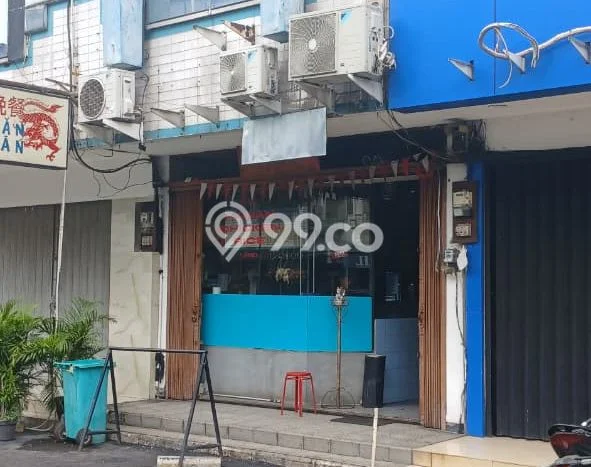 Ruko Disewa di Jakarta Selatan dengan LB 72m2 Area Komersial Ramai Ruko Disewa di Jakarta Selatan dengan LB 72m2 Area Komersial Ramai