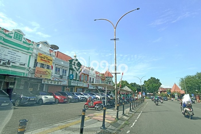 Ruko Komersial Dijual di BSD Tangerang Selatan LT 41m2 & LB 75m2 Ruko Komersial Dijual di BSD Tangerang Selatan LT 41m2 & LB 75m2