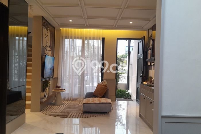 HOT DEAL! Dijual Rumah Premium di Duta Garden, Jakarta Barat, Luas Tanah 55m² LB 98m² HOT DEAL! Dijual Rumah Premium di Duta Garden, Jakarta Barat, Luas Tanah 55m² LB 98m²