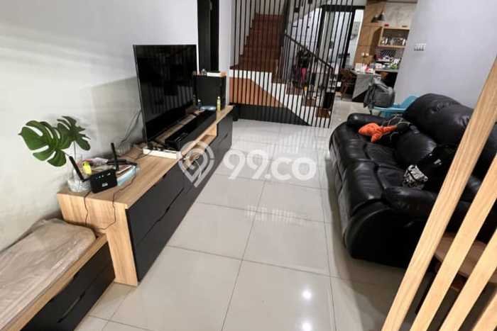 Dijual Hunian Rumah Terawat 4 Kamar di Taman Holis Indah, Bandung Dijual Hunian Rumah Terawat 4 Kamar di Taman Holis Indah, Bandung