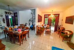 Rumah Elit Modern Tanpa Renovasi di Raffles Hills Jakarta Timur Rumah Elit Modern Tanpa Renovasi di Raffles Hills Jakarta Timur