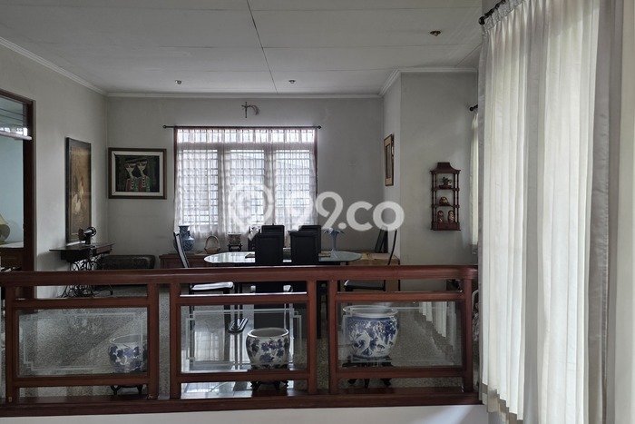 For Sale! Luxury House LT 1335m2 Desain Elegan di Kedoya Baru For Sale! Luxury House LT 1335m2 Desain Elegan di Kedoya Baru