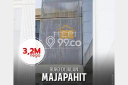 Ruko Bagus Dijual LB 300m2 Lokasi Strategis Semarang Area Cocok untuk Bisnis Ruko Bagus Dijual LB 300m2 Lokasi Strategis Semarang Area Cocok untuk Bisnis