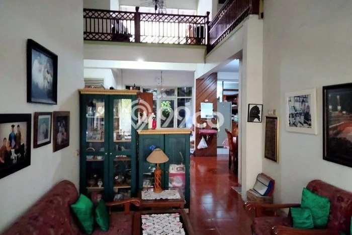 For Sale! Luxury House LT 204m2 Desain Elegan di BKR For Sale! Luxury House LT 204m2 Desain Elegan di BKR