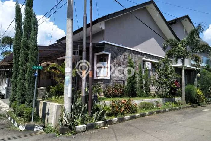 Rumah Luas Asri 2 KT Siap Pakai di Gunung Batu Bandung Rumah Luas Asri 2 KT Siap Pakai di Gunung Batu Bandung