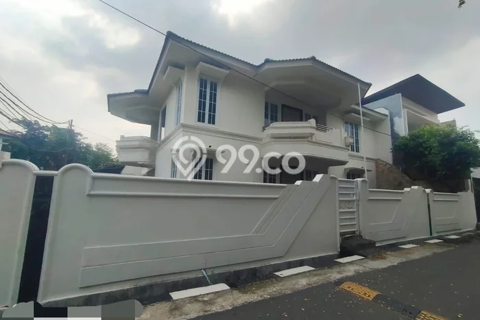 Dijual Rumah Premium dengan Fasilitas Sekitar Lengkap di Duren Sawit, Jakarta Timur Dijual Rumah Premium dengan Fasilitas Sekitar Lengkap di Duren Sawit, Jakarta Timur