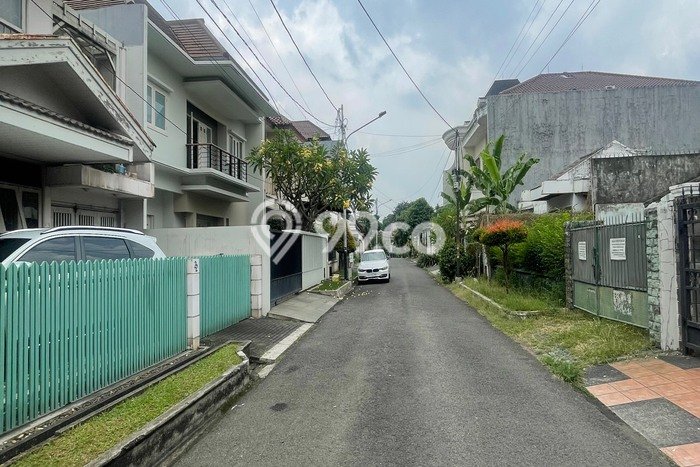 Rumah Elit LB 180m2 Siap Pakai Desain Elegan di Pondok Indah, Jakarta Selatan Rumah Elit LB 180m2 Siap Pakai Desain Elegan di Pondok Indah, Jakarta Selatan