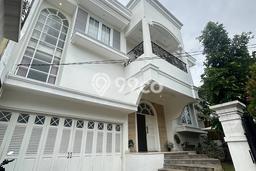 Jual Rumah Luas Elegan Dengan View Eksklusif di Pondok Indah, Jakarta Selatan Jual Rumah Luas Elegan Dengan View Eksklusif di Pondok Indah, Jakarta Selatan