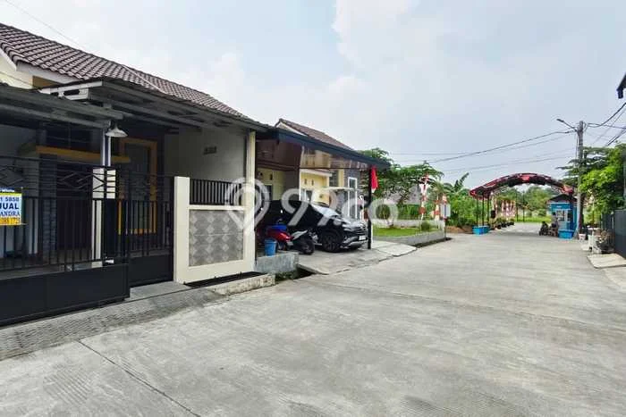 Rumah Strategis Modern Lb 90m2 di Mustikajaya, Bekasi Rumah Strategis Modern Lb 90m2 di Mustikajaya, Bekasi