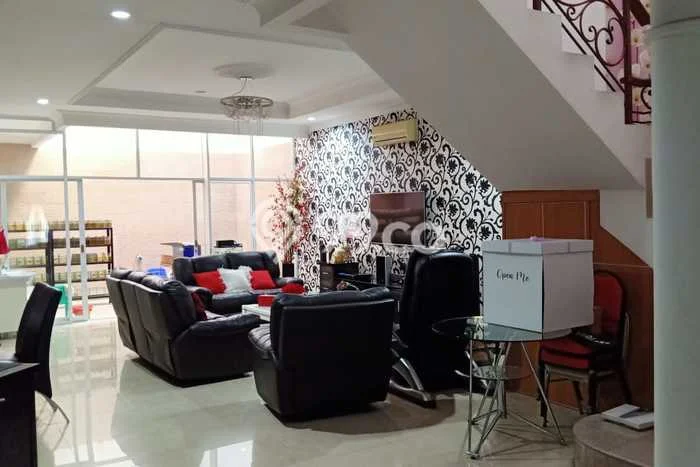 Siap Huni Rumah Mewah 5 Kamar di Kelapa Gading Dekat ke Mana Pun Siap Huni Rumah Mewah 5 Kamar di Kelapa Gading Dekat ke Mana Pun