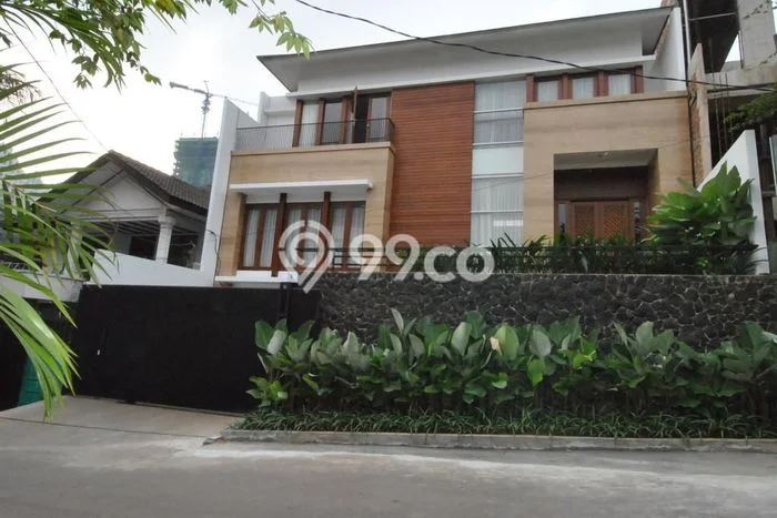 For Sale! Luxury House LT 308m2 Desain Modern di Pakubuwono For Sale! Luxury House LT 308m2 Desain Modern di Pakubuwono