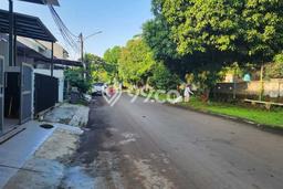For Sale Hunian Rumah Terawat 3 KT di BSD Kencana Loka, Tangerang For Sale Hunian Rumah Terawat 3 KT di BSD Kencana Loka, Tangerang