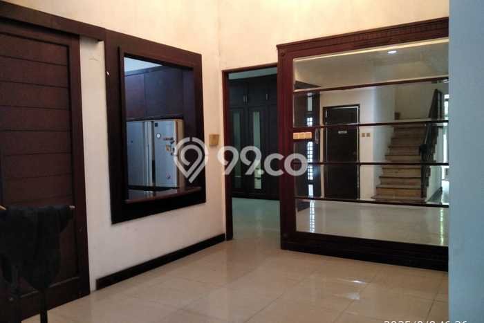 Ready to Use! Luxury House LT 190m2 Desain Elegan di Bintaro Ready to Use! Luxury House LT 190m2 Desain Elegan di Bintaro