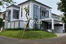 Rumah Luxury Siap Huni di Tangerang Fasilitas Premium Rumah Luxury Siap Huni di Tangerang Fasilitas Premium