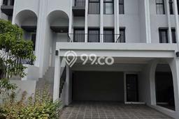 Rumah Luxury Modern Tanpa Renovasi di BSD Green Wich Tangerang Rumah Luxury Modern Tanpa Renovasi di BSD Green Wich Tangerang