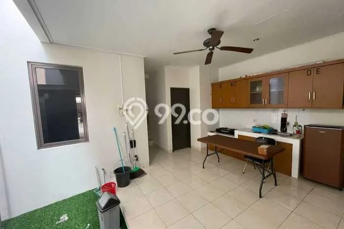 Kost Dijual di BSD Foresta dengan 5 KT dan Luas 96m2 Kost Dijual di BSD Foresta dengan 5 KT dan Luas 96m2