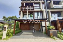 Rumah Elit Modern Tanpa Renovasi di BSD City Tangerang Rumah Elit Modern Tanpa Renovasi di BSD City Tangerang