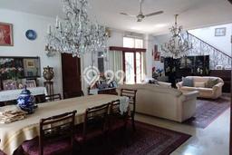 Ready to Use! Luxury House LT 576m2 Desain Modern di Pondok Indah Ready to Use! Luxury House LT 576m2 Desain Modern di Pondok Indah