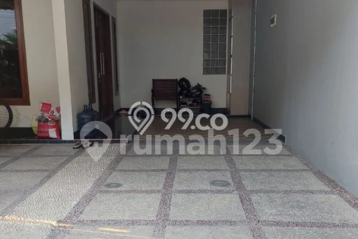 For Sale! Luxury House LT 126m2 Desain Elegan di Bendungan Hilir For Sale! Luxury House LT 126m2 Desain Elegan di Bendungan Hilir