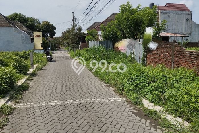Tanah di Tegalrejo, Yogyakarta Luas 2462m2 Dijual Segera Tanah di Tegalrejo, Yogyakarta Luas 2462m2 Dijual Segera