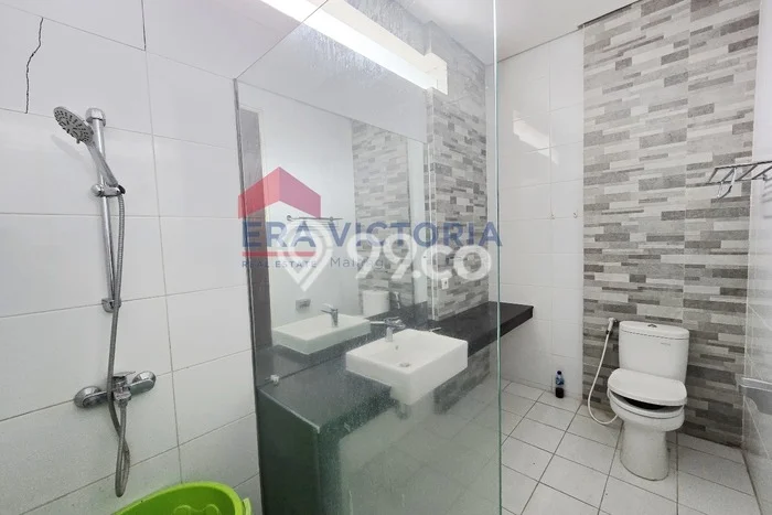 Rumah di , Dekat Pusat Kota, 3 KM, Luas 154m2m² LB 160m2m² Rumah di , Dekat Pusat Kota, 3 KM, Luas 154m2m² LB 160m2m²
