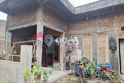 Rumah kawasan Pakisaji, Malang, LT 98m2m² LB 95m2m² Rumah kawasan Pakisaji, Malang, LT 98m2m² LB 95m2m²