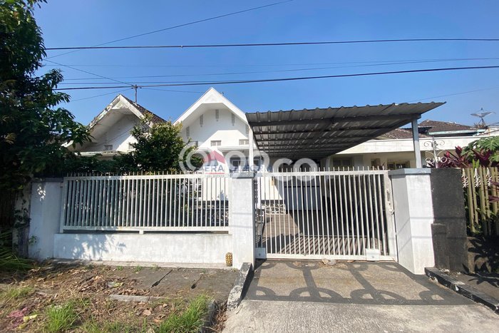 Rumah Minimalis LT 191m2m² Siap Huni di , Dekat Tempat Strategis, Malang Rumah Minimalis LT 191m2m² Siap Huni di , Dekat Tempat Strategis, Malang