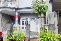 Rumah Eksklusif di Wagir, Malang, LT 71m2m² Bangunan 140m2m² Rumah Eksklusif di Wagir, Malang, LT 71m2m² Bangunan 140m2m²