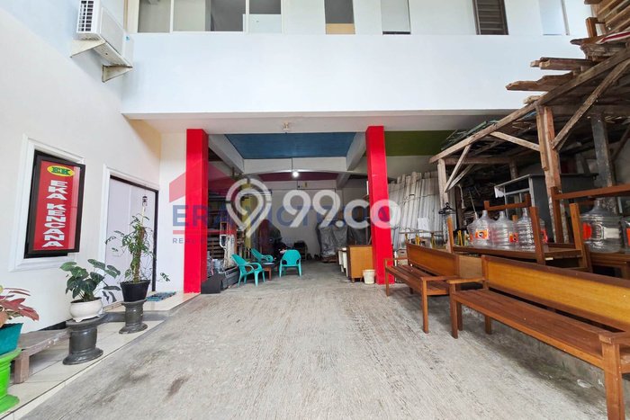 SPECIAL OFFER! Tersedia KPR Rumah Modern lokasi Blimbing, Malang, LT 162m2m² Bangunan 324m2m² SPECIAL OFFER! Tersedia KPR Rumah Modern lokasi Blimbing, Malang, LT 162m2m² Bangunan 324m2m²