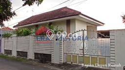 INVESTASI CERDAS! Rumah Exclusive , Kediri, LT 320m2m² LB 315m2m² INVESTASI CERDAS! Rumah Exclusive , Kediri, LT 320m2m² LB 315m2m²