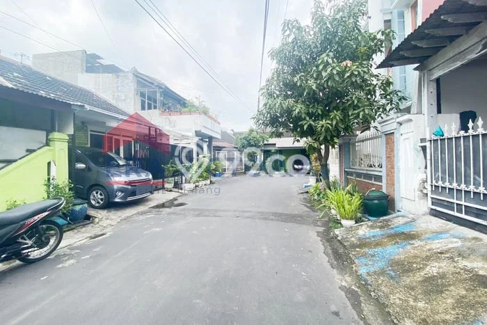 UNIT SPESIAL! Rumah area Lowokwaru, 2 KM, Dekat Pusat Kota, Luas 84m2m² LB 84m2m² UNIT SPESIAL! Rumah area Lowokwaru, 2 KM, Dekat Pusat Kota, Luas 84m2m² LB 84m2m²