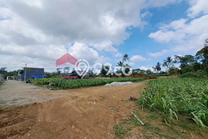 Tanah Strategis di Tajinan, Luas 143m2m², Dekat Tajinan, Malang, Malang Tanah Strategis di Tajinan, Luas 143m2m², Dekat Tajinan, Malang, Malang