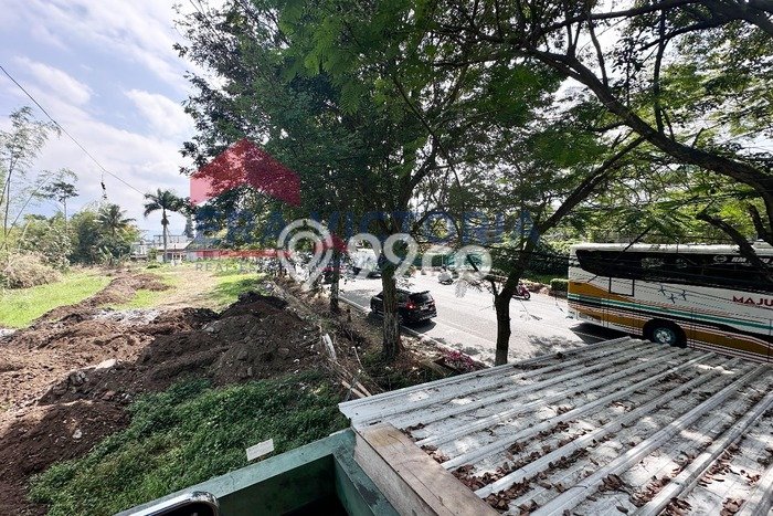 Ruko Premium Kawasan , Luas 136m2m², Jalan Utama, Tingkat Keramaian Tinggi Ruko Premium Kawasan , Luas 136m2m², Jalan Utama, Tingkat Keramaian Tinggi