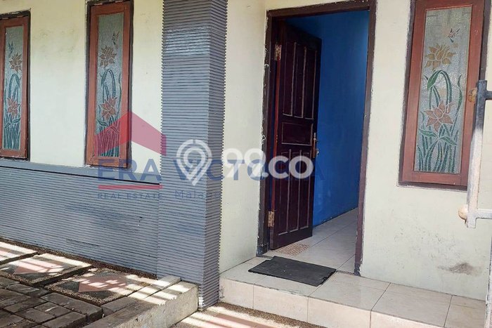 Rumah Siap Pakai di Kedungkandang, Malang, Luas 112m2m² Bangunan 50m2m² Rumah Siap Pakai di Kedungkandang, Malang, Luas 112m2m² Bangunan 50m2m²