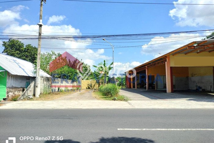 AREA KOMERSIAL! Gudang Kawasan , Luas 840m2m², Akses Utama AREA KOMERSIAL! Gudang Kawasan , Luas 840m2m², Akses Utama