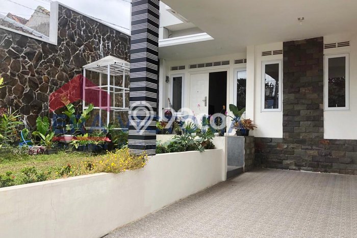 Dijual Cepat Rumah Bagus Siap Huni LB 228m2 di Batu, Batu Dijual Cepat Rumah Bagus Siap Huni LB 228m2 di Batu, Batu