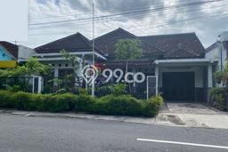 Dijual Rumah Premium dengan Fasilitas Sekitar Lengkap di Sananwetan, Blitar Dijual Rumah Premium dengan Fasilitas Sekitar Lengkap di Sananwetan, Blitar
